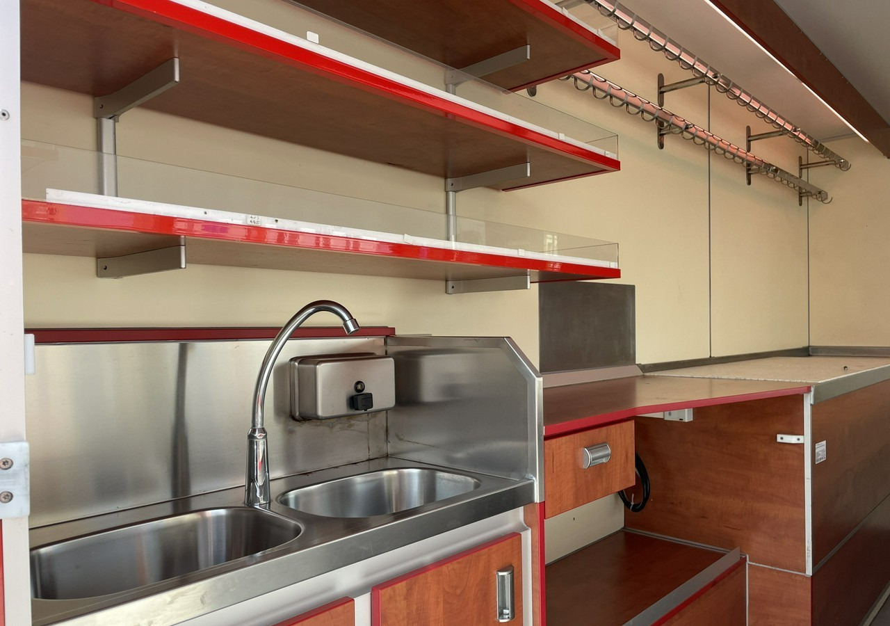 Fiat Ducato Autosklep wędlin Gastronomiczny Food Truck Foodtruck Sklep Borco 201 - Pojízdná prodejna: obrázek 4 Fiat Ducato Autosklep wędlin Gastronomiczny Food Truck Foodtruck Sklep Borco 201 - Pojízdná prodejna: obrázek 4