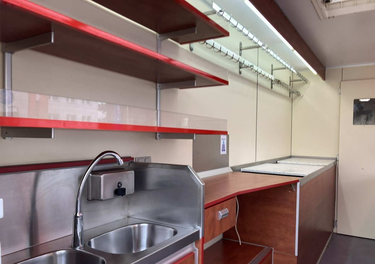 Fiat Ducato Autosklep wędliny Gastronomiczny Food Truck Foodtruck sklep Borco 20 - Pojízdná prodejna: obrázek 4 Fiat Ducato Autosklep wędliny Gastronomiczny Food Truck Foodtruck sklep Borco 20 - Pojízdná prodejna: obrázek 4