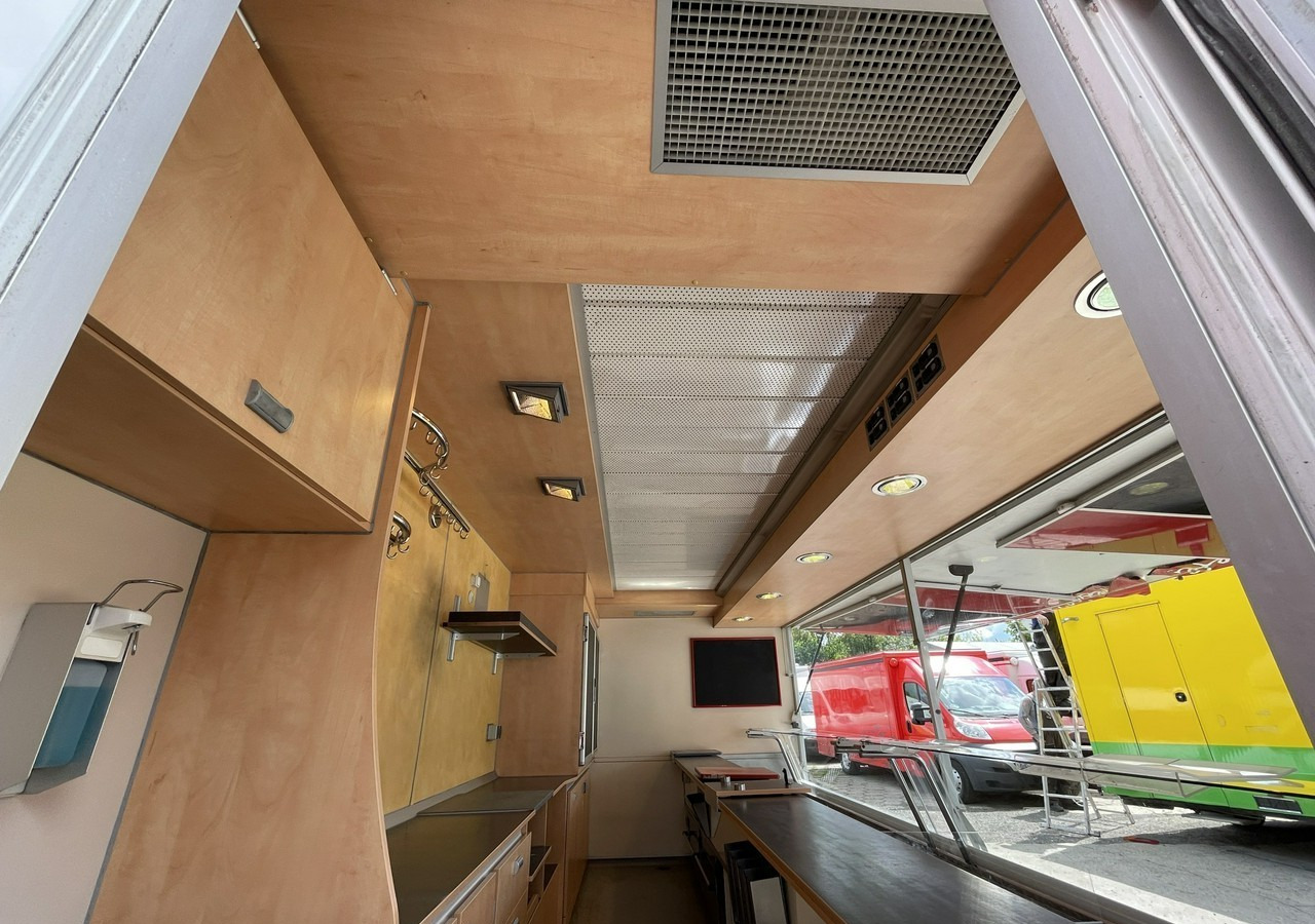 Fiat Ducato Ducat Autosklep wędlin Gastronomiczny Food Truck Foodtruck SklepBORC - Pojízdná prodejna: obrázek 4 Fiat Ducato Ducat Autosklep wędlin Gastronomiczny Food Truck Foodtruck SklepBORC - Pojízdná prodejna: obrázek 4