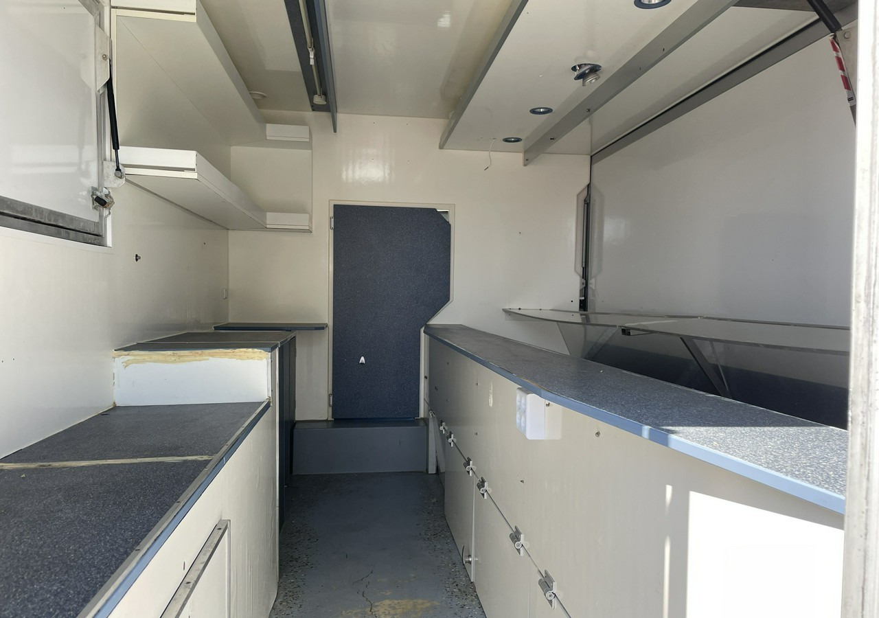 Fiat Ducato Ducato Autosklep wędlin Gastronomiczny Food Truck Foodtruck Sklep 20 - Pojízdná prodejna: obrázek 2 Fiat Ducato Ducato Autosklep wędlin Gastronomiczny Food Truck Foodtruck Sklep 20 - Pojízdná prodejna: obrázek 2