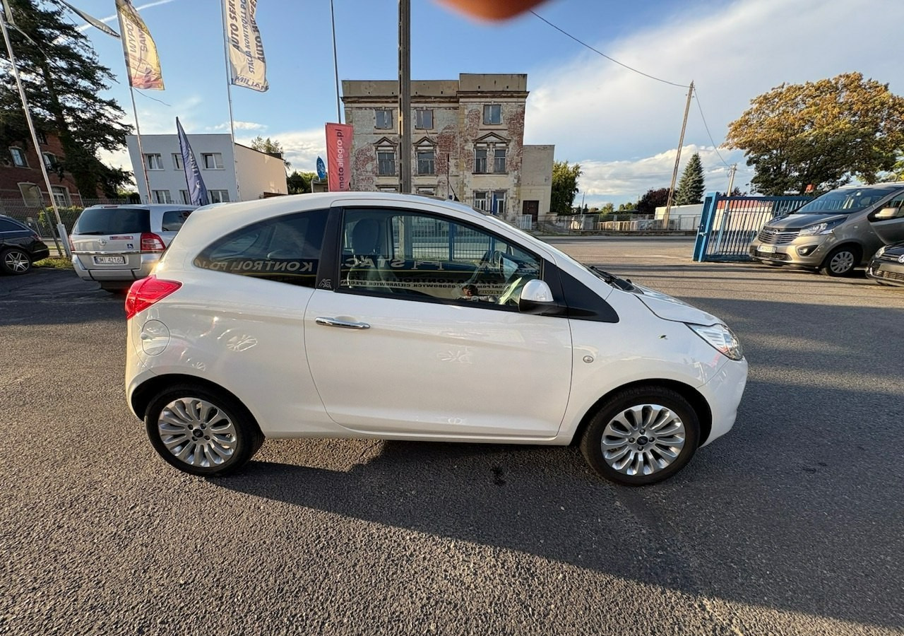 Ford KA II Ford KA 1.2 Champions Edition Klima Panorama 2012 - Hatchback: obrázek 5 Ford KA II Ford KA 1.2 Champions Edition Klima Panorama 2012 - Hatchback: obrázek 5