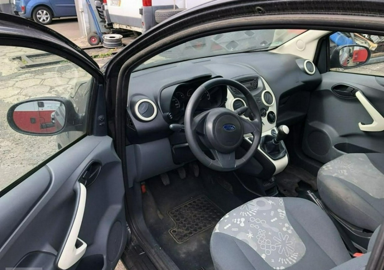 Ford KA II Ford KA 1,3 tdci 75KM 2012 - Hatchback: obrázek 3 Ford KA II Ford KA 1,3 tdci 75KM 2012 - Hatchback: obrázek 3