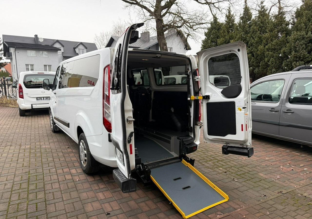 Ford Transit Custom Custom do przewozu Niepełnosprawnych inwalida rampa Model 2021 PFRO - Mikrobus: obrázek 4 Ford Transit Custom Custom do przewozu Niepełnosprawnych inwalida rampa Model 2021 PFRO - Mikrobus: obrázek 4