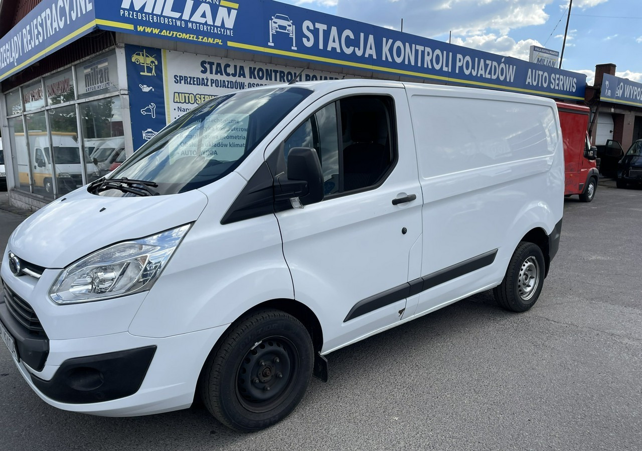 Ford Transit Transit Custom Transit Custom 2.0 Klima 153tkm Model 2018 - Furgon: obrázek 3 Ford Transit Transit Custom Transit Custom 2.0 Klima 153tkm Model 2018 - Furgon: obrázek 3