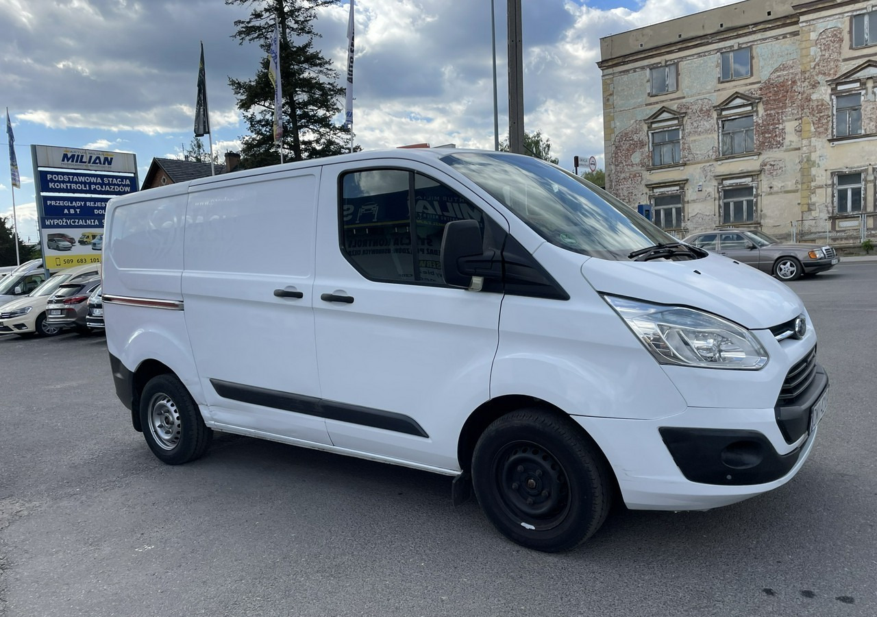 Ford Transit Transit Custom Transit Custom 2.0 Klima 153tkm Model 2018 - Furgon: obrázek 1 Ford Transit Transit Custom Transit Custom 2.0 Klima 153tkm Model 2018 - Furgon: obrázek 1