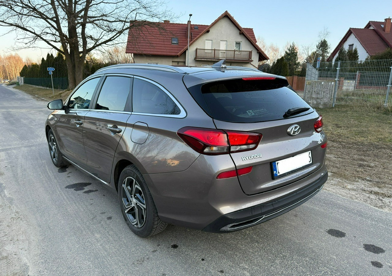 Hyundai i30 II Hyundai i30 1.5T-GDI160KM SMART PLUS +LED Salon PL-Gwarancja 2028 - Osobní auto: obrázek 5 Hyundai i30 II Hyundai i30 1.5T-GDI160KM SMART PLUS +LED Salon PL-Gwarancja 2028 - Osobní auto: obrázek 5