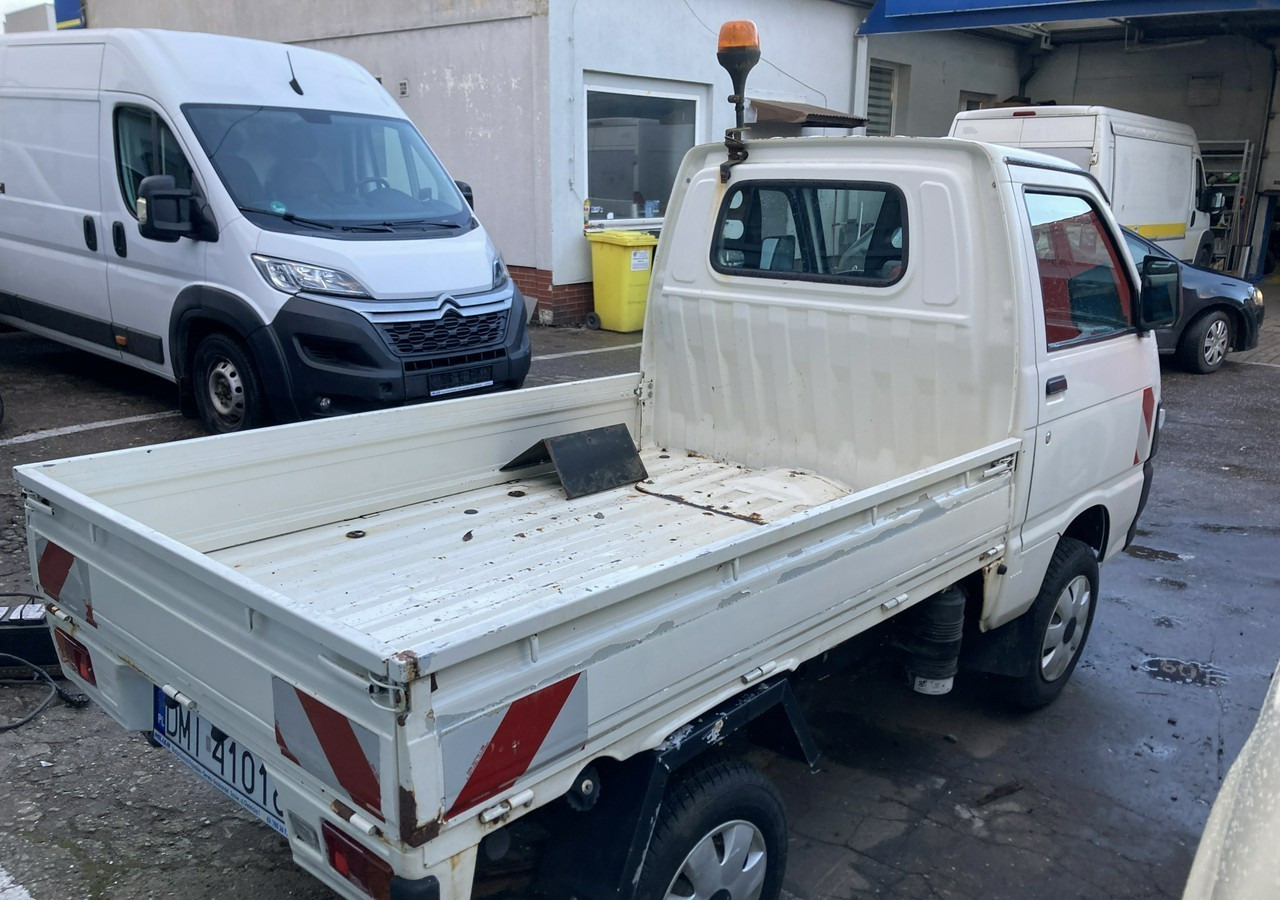Inna Inny PFAU Piaggio Porter 4X4 Skrzynia odśnieżarka Pług 5655km 2012 - Dodávka valník: obrázek 4 Inna Inny PFAU Piaggio Porter 4X4 Skrzynia odśnieżarka Pług 5655km 2012 - Dodávka valník: obrázek 4