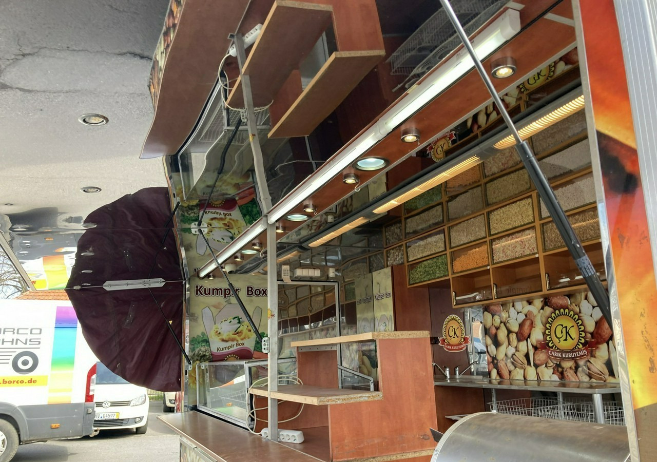 Inna Inny Przyczepa Autosklep Gastronomiczny Foodtruck Food Truck Sklep 2012 - Prodejní přívěs: obrázek 3 Inna Inny Przyczepa Autosklep Gastronomiczny Foodtruck Food Truck Sklep 2012 - Prodejní přívěs: obrázek 3