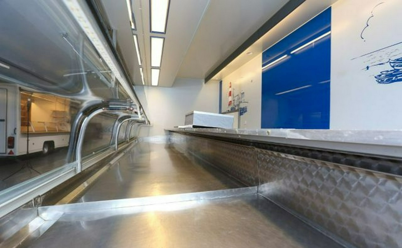 Prodejní přívěs Inna Inny Przyczepa Gastronomiczna food truck foodtruck Autosklep Sklep 2013: obrázek 6