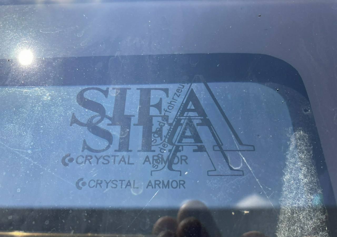 Dodávka skřín Iveco Daily Iveco 35-130 Bankowóz Kuloodporny Opancerzony Pancerny 2015: obrázek 18