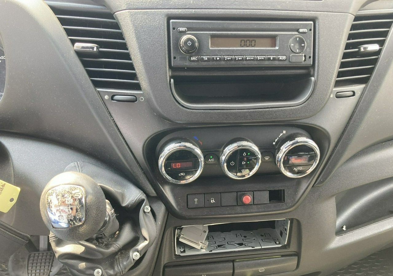 Dodávka skřín Iveco Daily Iveco 35-130 Bankowóz Kuloodporny Opancerzony Pancerny 2015: obrázek 12