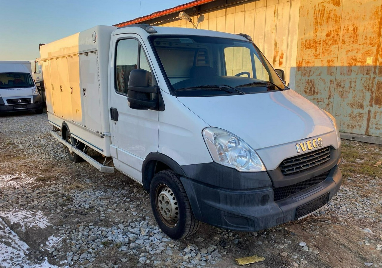 Iveco Inny Iveco Iveco Daily 35-13 chłodnia 10 komorowa Mrożnia do -40C Model 2014 - Chladící dodávka: obrázek 3 Iveco Inny Iveco Iveco Daily 35-13 chłodnia 10 komorowa Mrożnia do -40C Model 2014 - Chladící dodávka: obrázek 3