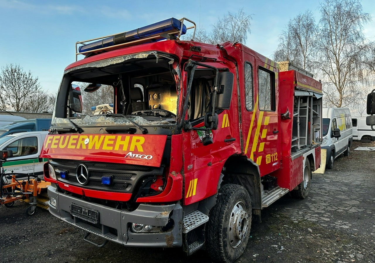Mercedes-Benz Inny Mercedes-Benz Atego 918 Straż Pożarna 4X4 2006 - Hasičský vůz: obrázek 5 Mercedes-Benz Inny Mercedes-Benz Atego 918 Straż Pożarna 4X4 2006 - Hasičský vůz: obrázek 5