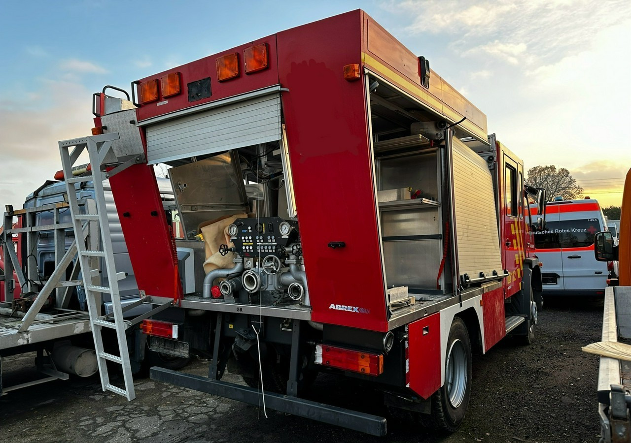 Mercedes-Benz Inny Mercedes-Benz Atego 918 Straż Pożarna 4X4 2006 - Hasičský vůz: obrázek 3 Mercedes-Benz Inny Mercedes-Benz Atego 918 Straż Pożarna 4X4 2006 - Hasičský vůz: obrázek 3