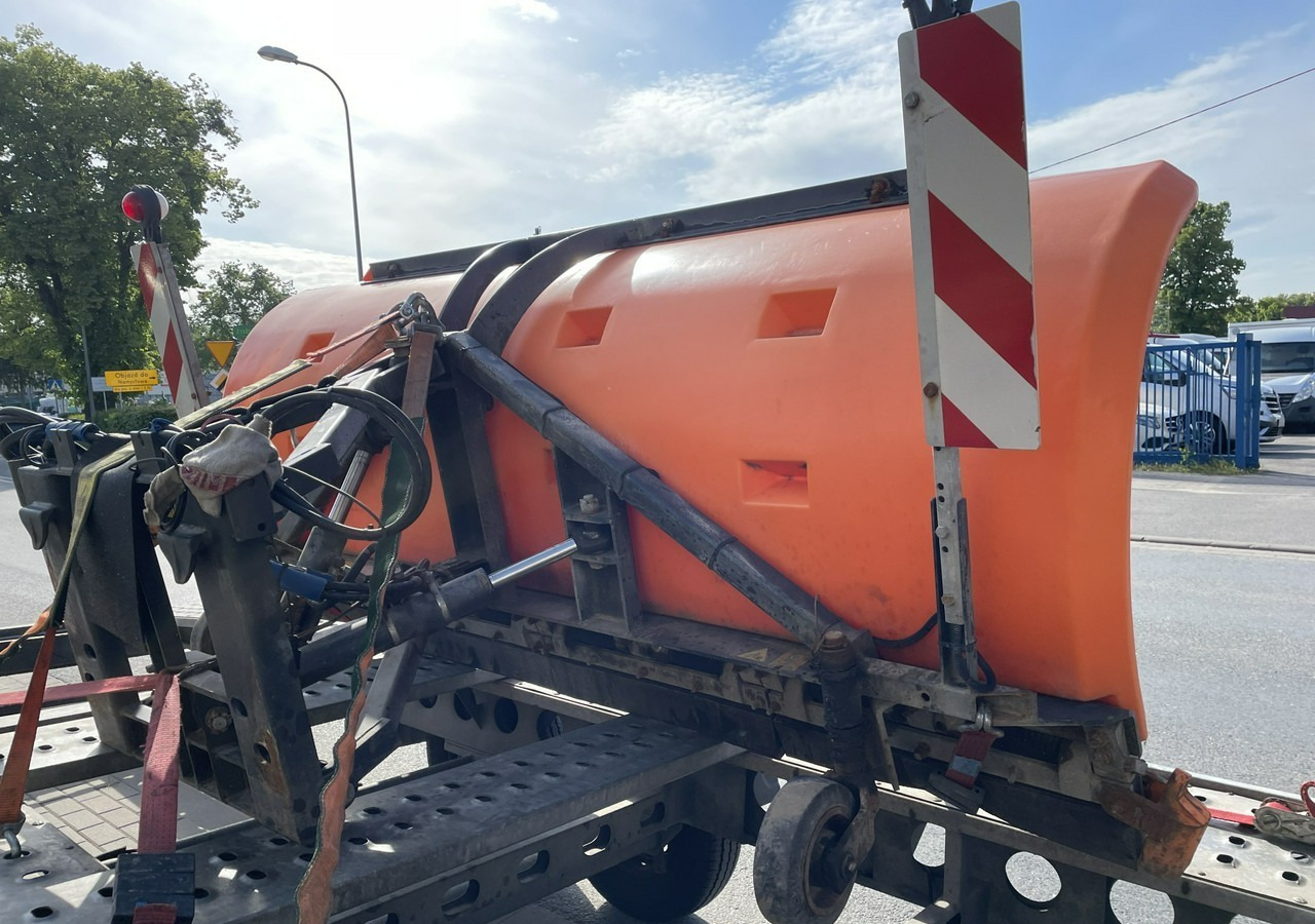 Mercedes-Benz Inny Mercedes-Benz Mercedes Vario 815 Wywrotka 4X4 posypywarka pług 2004 - Vozidlo pro zimní údržbu: obrázek 4 Mercedes-Benz Inny Mercedes-Benz Mercedes Vario 815 Wywrotka 4X4 posypywarka pług 2004 - Vozidlo pro zimní údržbu: obrázek 4