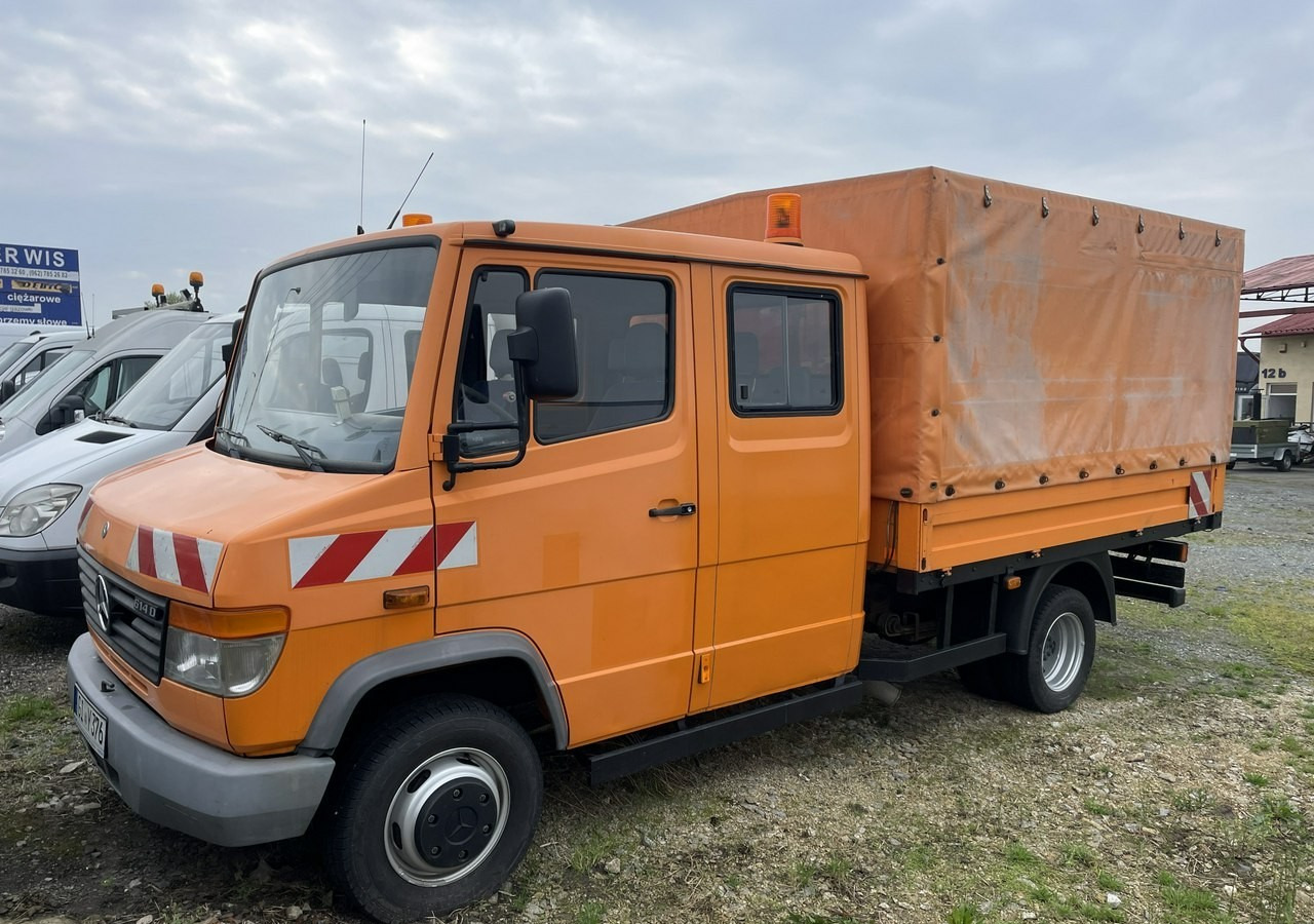 Mercedes-Benz Inny Mercedes-Benz Vario 614 Brygadówka skrzynia plandeka 6-oso doka dokka 2004 - Plachtový nákladní auto: obrázek 3 Mercedes-Benz Inny Mercedes-Benz Vario 614 Brygadówka skrzynia plandeka 6-oso doka dokka 2004 - Plachtový nákladní auto: obrázek 3