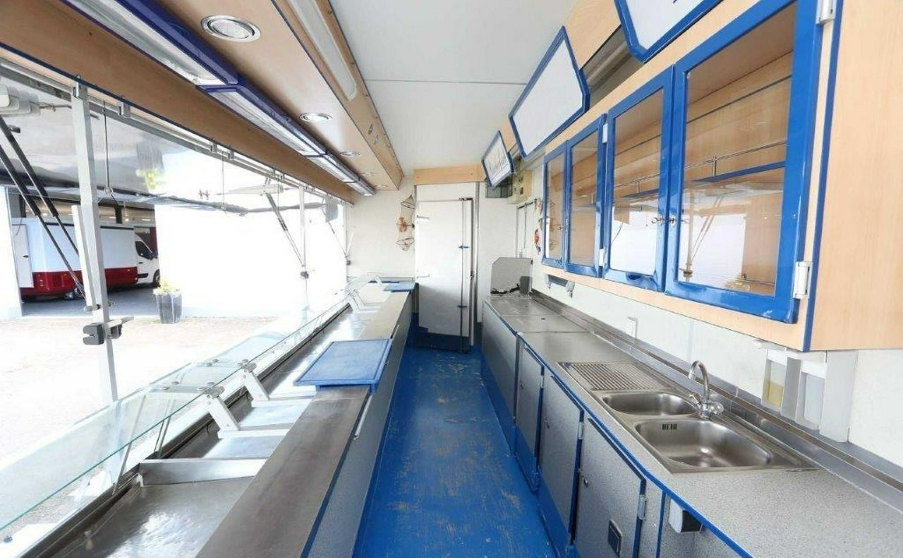 Mercedes-Benz Inny Mercedes-Benz Vario Autosklep Ryb Gastronomiczny Food Truck Foodtruck Sklep Borco - Pojízdná prodejna: obrázek 5 Mercedes-Benz Inny Mercedes-Benz Vario Autosklep Ryb Gastronomiczny Food Truck Foodtruck Sklep Borco - Pojízdná prodejna: obrázek 5