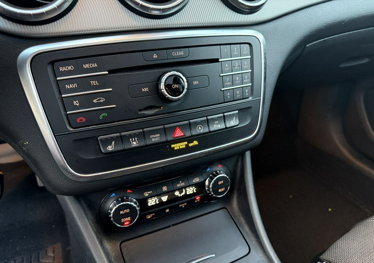 Osobní auto Mercedes-Benz Klasa CLA C117/X117 Mercedes-Benz Klasa CLA Mercedes CLA 250 4MATIC 2.0-210KM Bogate wyposażenie 2016: obrázek 12