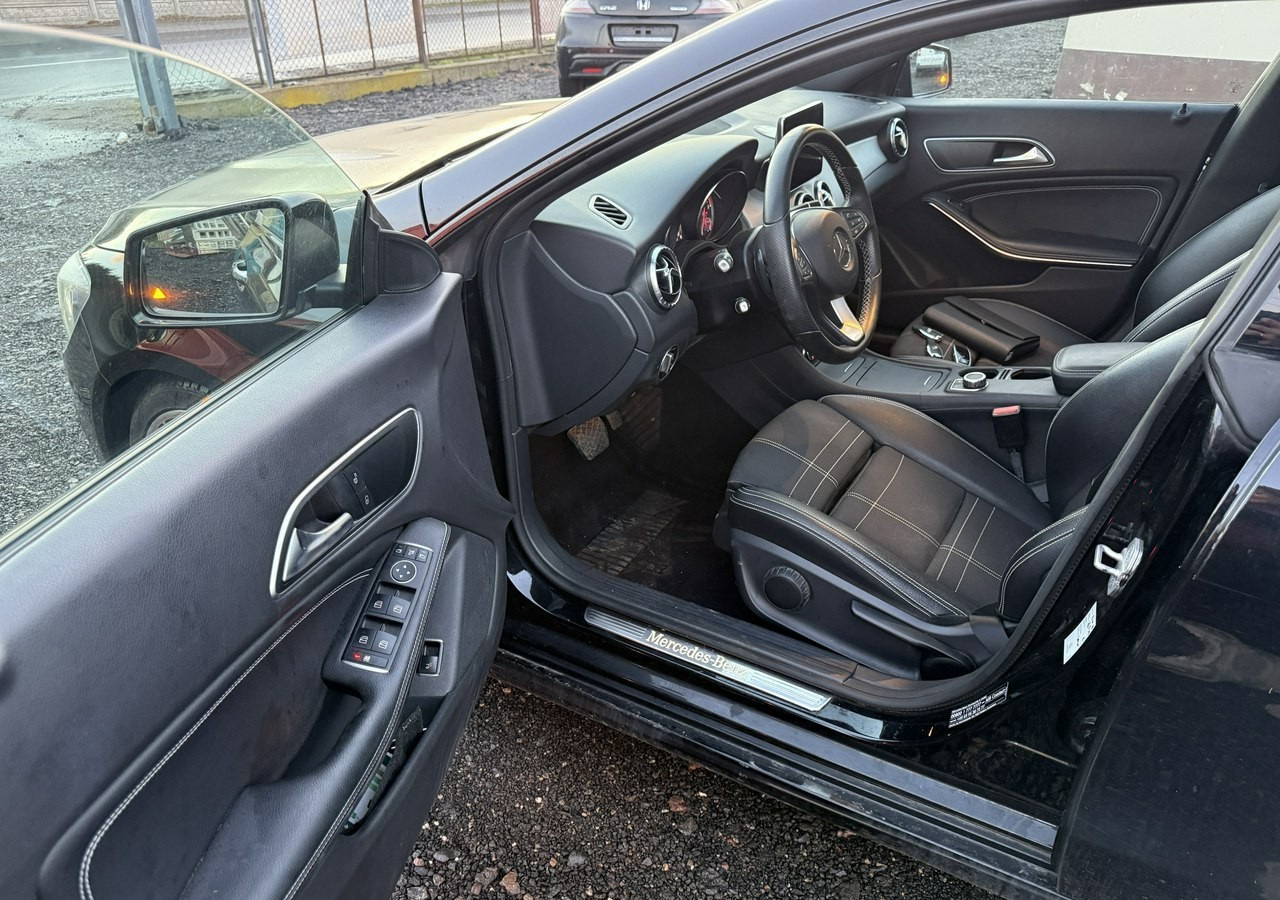 Mercedes-Benz Klasa CLA C117/X117 Mercedes-Benz Klasa CLA Mercedes CLA 250 4MATIC 2.0-210KM Bogate wyposażenie 2016 - Osobní auto: obrázek 2 Mercedes-Benz Klasa CLA C117/X117 Mercedes-Benz Klasa CLA Mercedes CLA 250 4MATIC 2.0-210KM Bogate wyposażenie 2016 - Osobní auto: obrázek 2