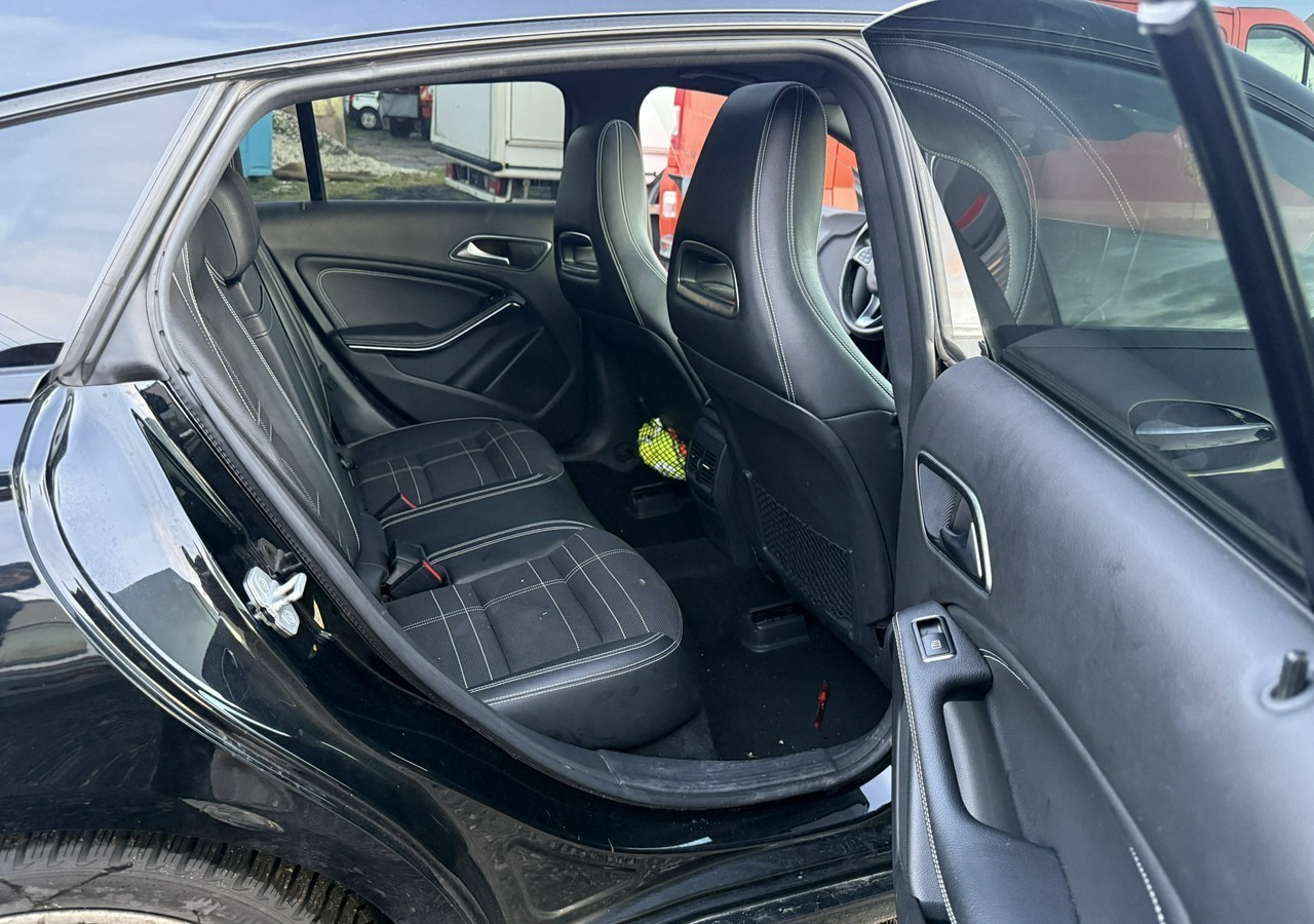 Osobní auto Mercedes-Benz Klasa CLA C117/X117 Mercedes-Benz Klasa CLA Mercedes CLA 250 4MATIC 2.0-210KM Bogate wyposażenie 2016: obrázek 17