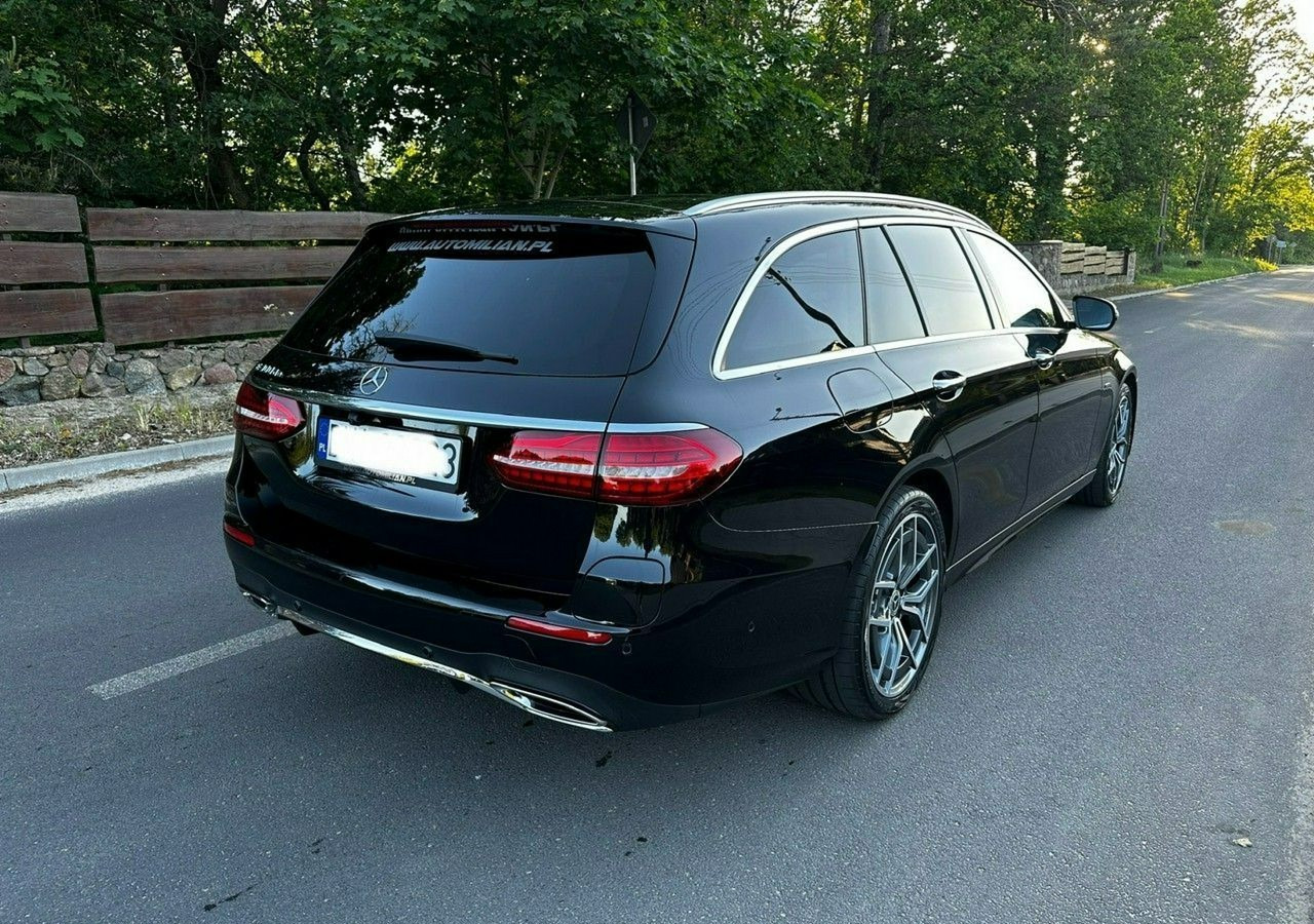 Mercedes-Benz Klasa E E300de 2.0Diesel Hybrid Plug-in zasięg 50km AMG Premium+ Faktura Vat - Osobní auto: obrázek 3 Mercedes-Benz Klasa E E300de 2.0Diesel Hybrid Plug-in zasięg 50km AMG Premium+ Faktura Vat - Osobní auto: obrázek 3