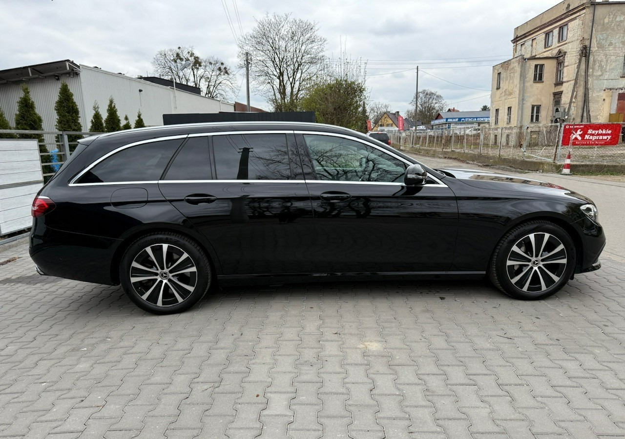 Mercedes-Benz Klasa E E300de EQ-Power Hybrid 50km na prądzie 2.0d 306KM Avantgarde Panoram - Osobní auto: obrázek 5 Mercedes-Benz Klasa E E300de EQ-Power Hybrid 50km na prądzie 2.0d 306KM Avantgarde Panoram - Osobní auto: obrázek 5