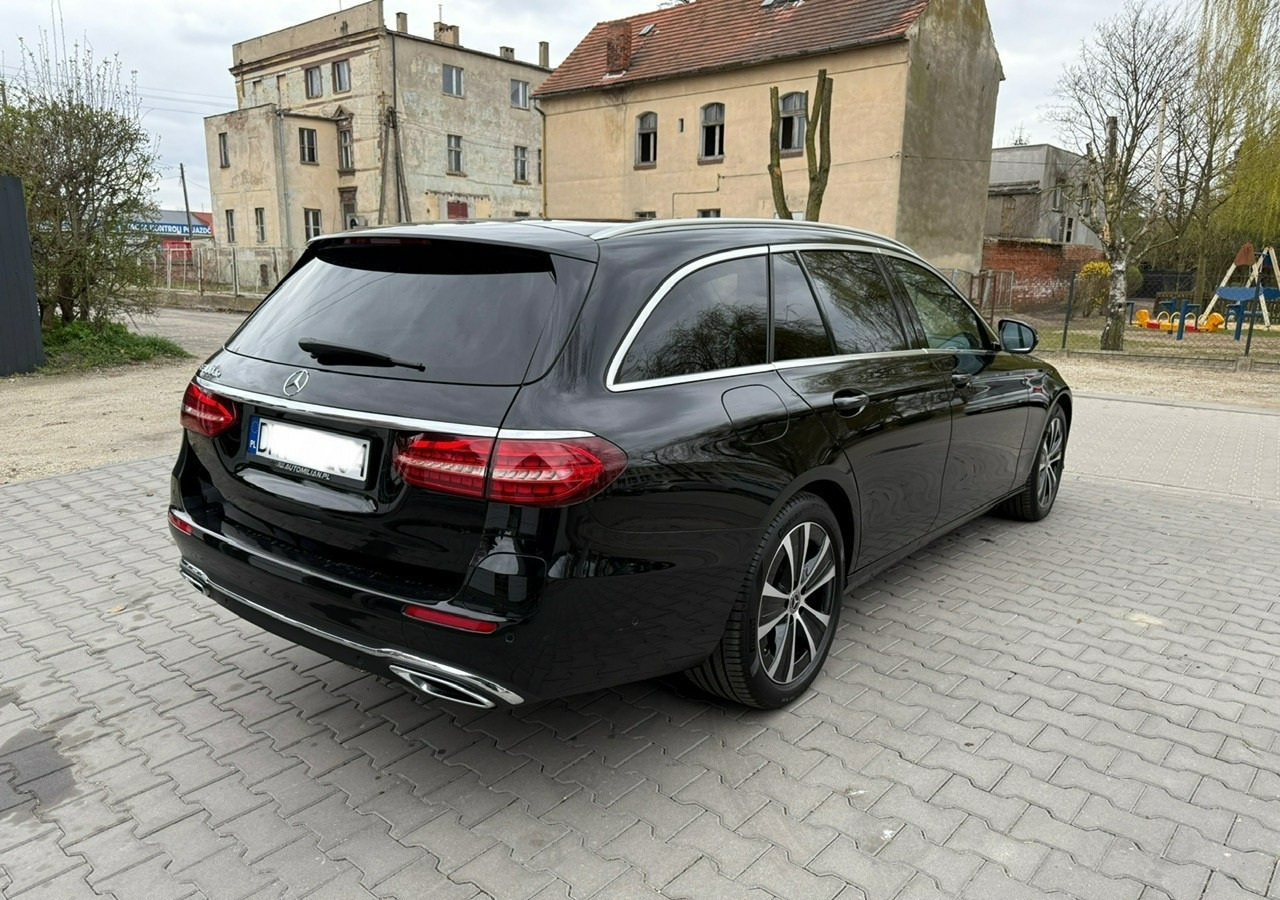 Mercedes-Benz Klasa E E300de EQ-Power Hybrid 50km na prądzie 2.0d 306KM Avantgarde Panoram - Osobní auto: obrázek 4 Mercedes-Benz Klasa E E300de EQ-Power Hybrid 50km na prądzie 2.0d 306KM Avantgarde Panoram - Osobní auto: obrázek 4