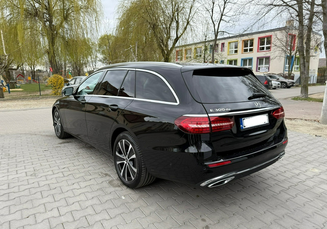 Mercedes-Benz Klasa E E300de EQ-Power Hybrid 50km na prądzie 2.0d 306KM Avantgarde Panoram - Osobní auto: obrázek 3 Mercedes-Benz Klasa E E300de EQ-Power Hybrid 50km na prądzie 2.0d 306KM Avantgarde Panoram - Osobní auto: obrázek 3