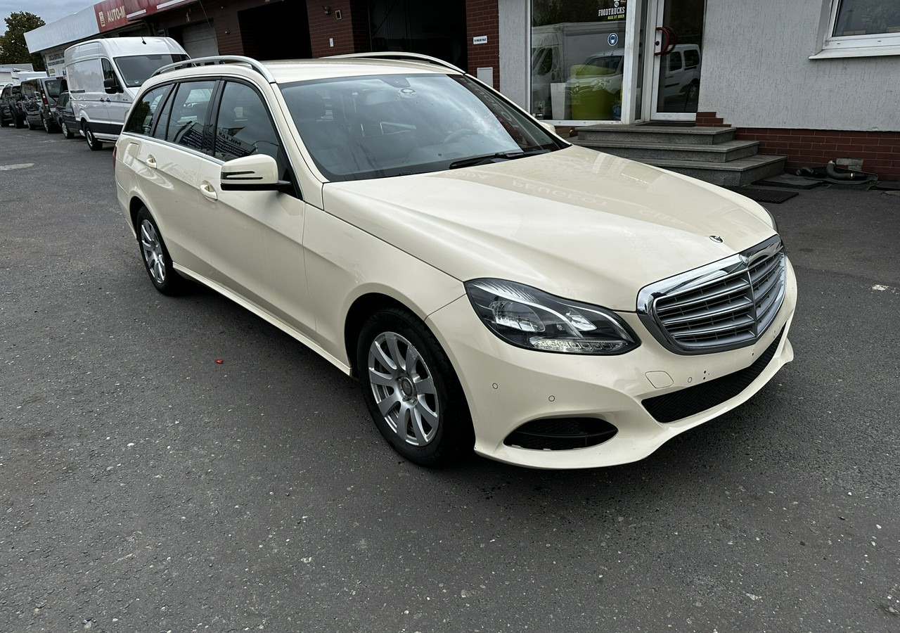 Mercedes-Benz Klasa E W212 E200 CDI Bluetec 7G-tronie 2015 LIFT Skóra FullLed ELEGANCE - Osobní auto: obrázek 1 Mercedes-Benz Klasa E W212 E200 CDI Bluetec 7G-tronie 2015 LIFT Skóra FullLed ELEGANCE - Osobní auto: obrázek 1