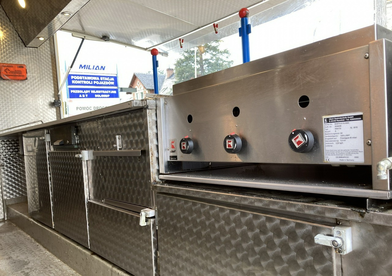 Mercedes-Benz Sprinter Autosklep Grill kurczak Gastronomiczny Food Truck Foodtruck sklep 20 - Pojízdná prodejna: obrázek 5 Mercedes-Benz Sprinter Autosklep Grill kurczak Gastronomiczny Food Truck Foodtruck sklep 20 - Pojízdná prodejna: obrázek 5