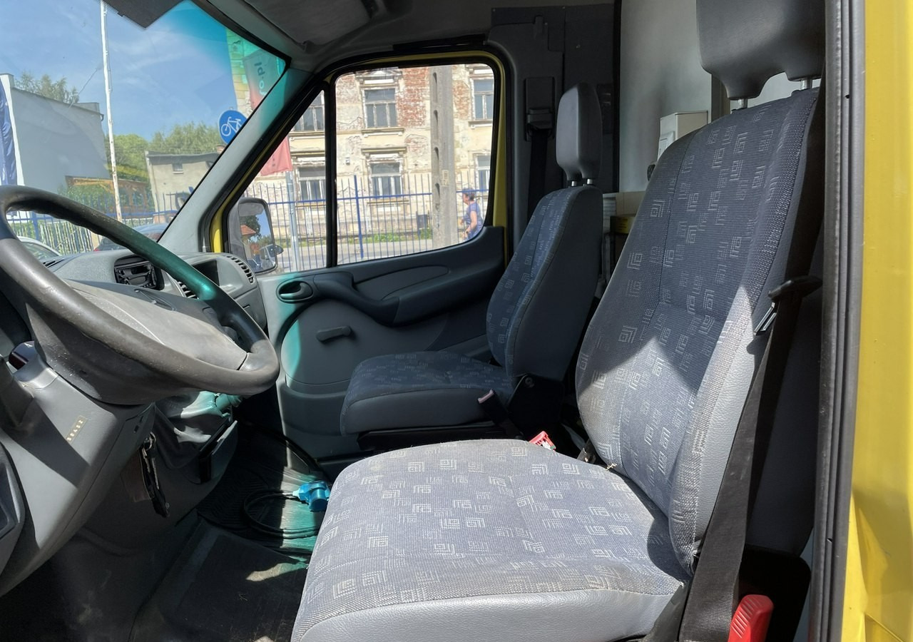 Pojízdná prodejna Mercedes-Benz Sprinter Autosklep piec Sklep Gastronomiczny Food Truck Foodtruck bar BORCO20: obrázek 9