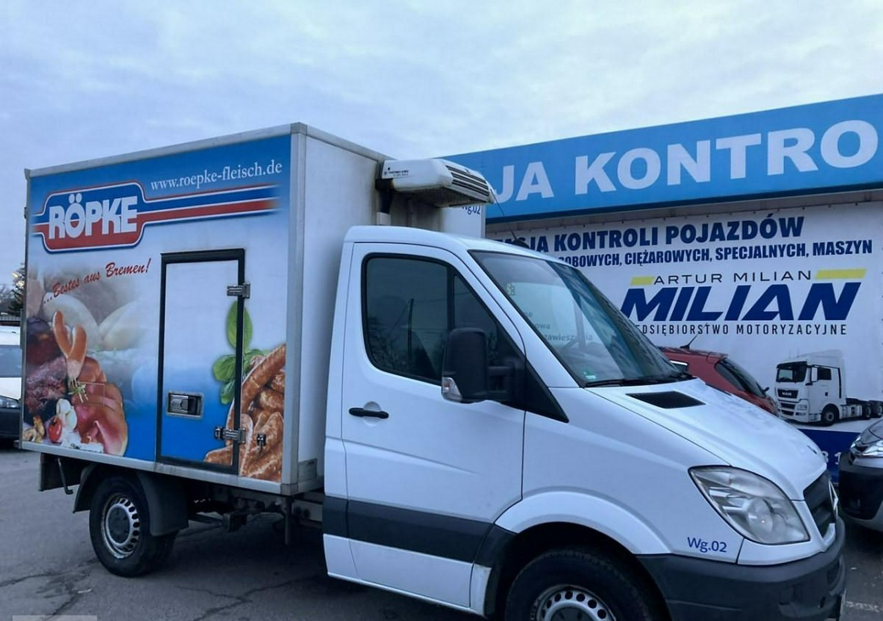 Mercedes-Benz Sprinter Chłodnia THERMO KING Gastronomiczny Food Truck Foodtruck 2011 - Chladící dodávka: obrázek 3 Mercedes-Benz Sprinter Chłodnia THERMO KING Gastronomiczny Food Truck Foodtruck 2011 - Chladící dodávka: obrázek 3