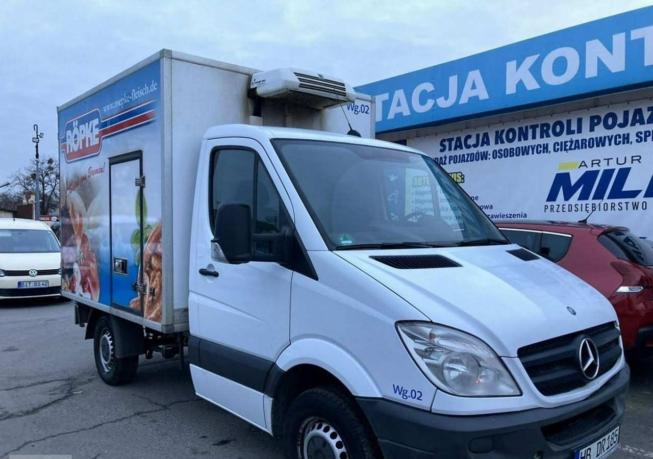 Mercedes-Benz Sprinter Chłodnia THERMO KING Gastronomiczny Food Truck Foodtruck 2011 - Chladící dodávka: obrázek 2 Mercedes-Benz Sprinter Chłodnia THERMO KING Gastronomiczny Food Truck Foodtruck 2011 - Chladící dodávka: obrázek 2