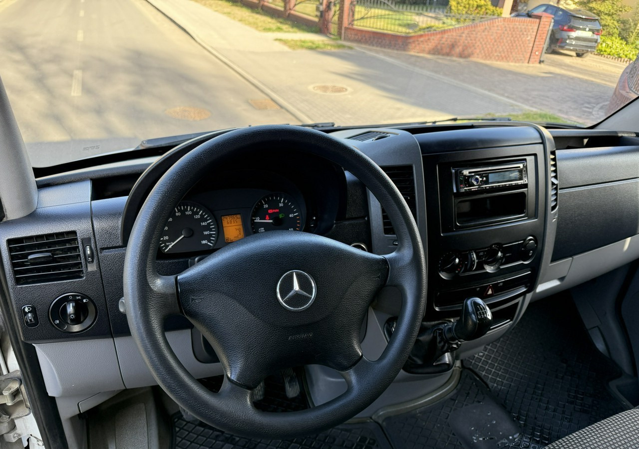 Mercedes-Benz Sprinter Sprinter 315 CDI dokka doka Brygadówka skrzynia 2007 - Dodávka valník, Dodávka s dvojitou kabinou: obrázek 4 Mercedes-Benz Sprinter Sprinter 315 CDI dokka doka Brygadówka skrzynia 2007 - Dodávka valník, Dodávka s dvojitou kabinou: obrázek 4