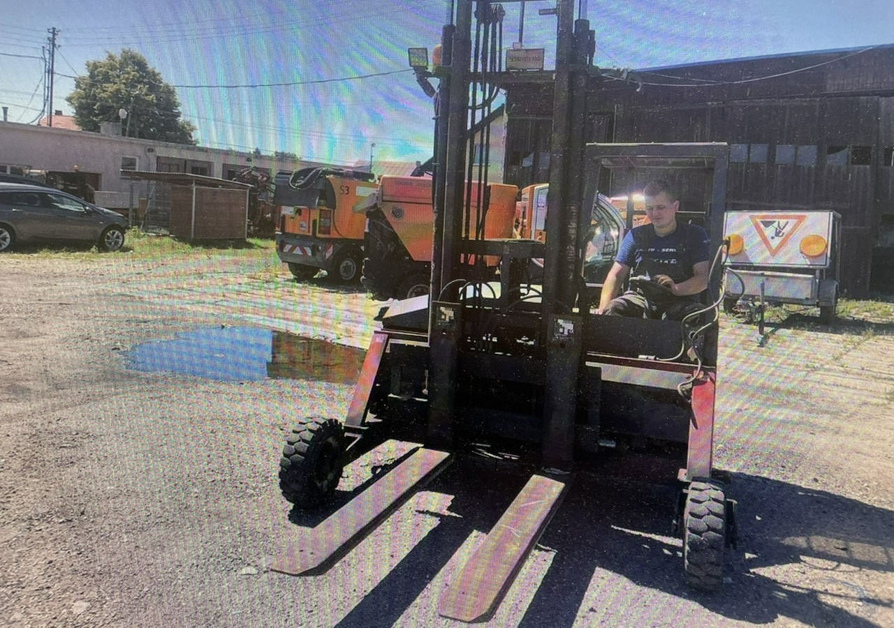 Mercedes-Benz Sprinter Wózek widłowy podwieszany Widlak - Dodávka sklápěč: obrázek 3 Mercedes-Benz Sprinter Wózek widłowy podwieszany Widlak - Dodávka sklápěč: obrázek 3