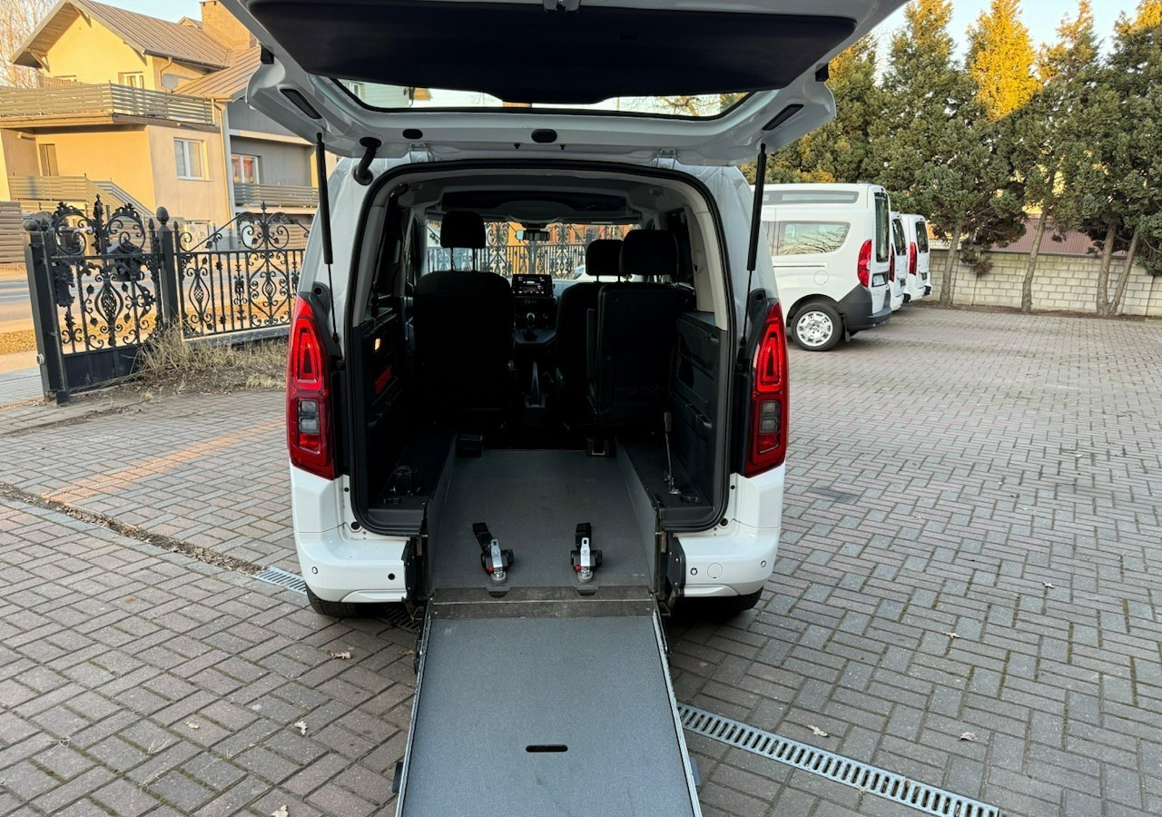 Opel Combo IV Combo Life Combo do przewozu Niepełnosprawnych inwalida rampa Model 2021 - Osobní auto: obrázek 3 Opel Combo IV Combo Life Combo do przewozu Niepełnosprawnych inwalida rampa Model 2021 - Osobní auto: obrázek 3