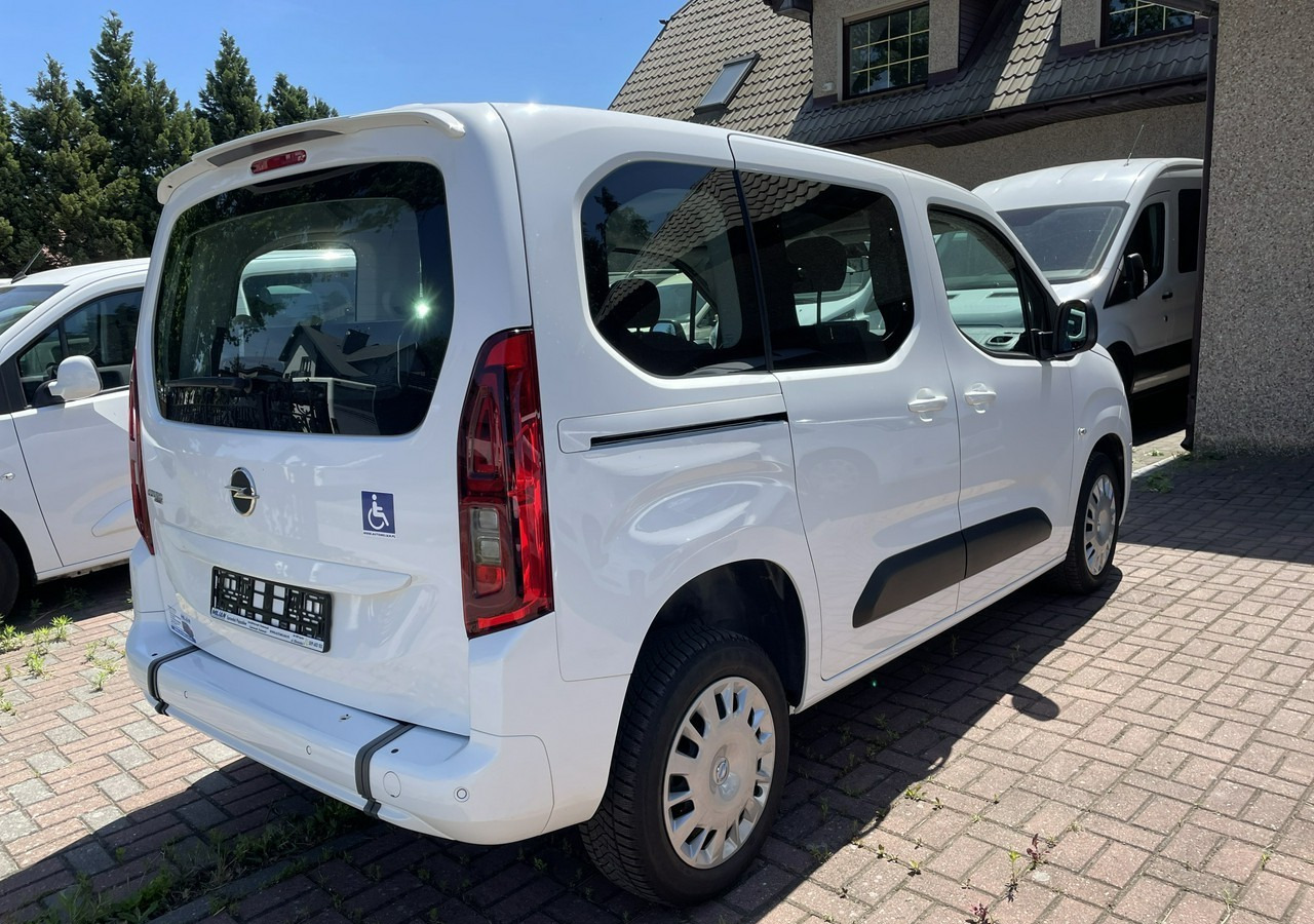 Opel Combo IV Opel Combo Life Niepełnosprawnych inwalida Rampa 32105 km Model 2022 - Osobní auto: obrázek 4 Opel Combo IV Opel Combo Life Niepełnosprawnych inwalida Rampa 32105 km Model 2022 - Osobní auto: obrázek 4