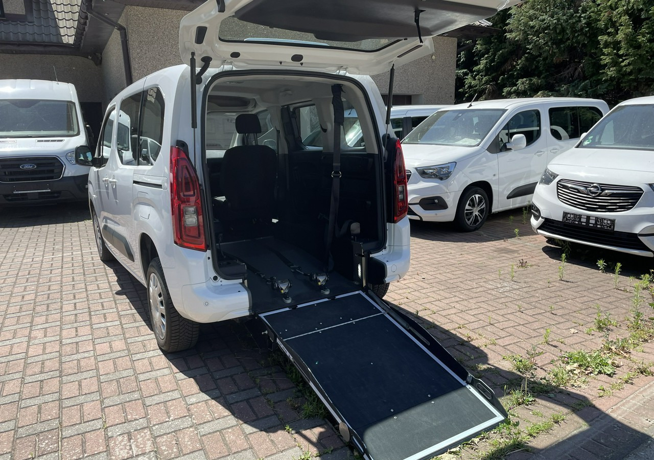 Opel Combo IV Opel Combo Life Niepełnosprawnych inwalida Rampa 32105 km Model 2022 - Osobní auto: obrázek 1 Opel Combo IV Opel Combo Life Niepełnosprawnych inwalida Rampa 32105 km Model 2022 - Osobní auto: obrázek 1