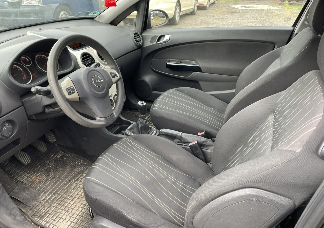 Opel Corsa D Opel Corsa 1,2-16V 80KM Klima 2008 - Hatchback: obrázek 3 Opel Corsa D Opel Corsa 1,2-16V 80KM Klima 2008 - Hatchback: obrázek 3