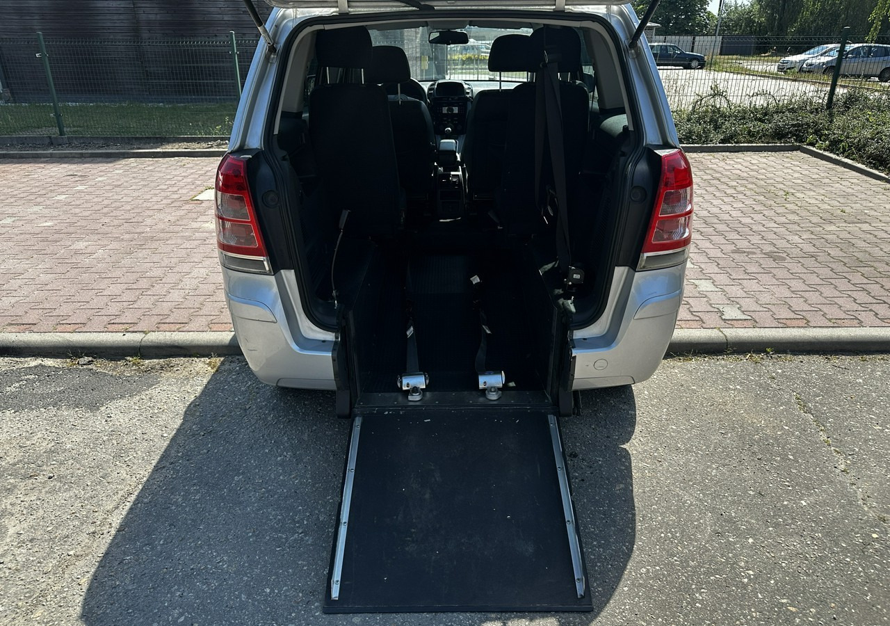 Opel Zafira B Opel Zafira do przewozu osób Niepełnosprawnych inwalida rampa - Osobní auto: obrázek 1 Opel Zafira B Opel Zafira do przewozu osób Niepełnosprawnych inwalida rampa - Osobní auto: obrázek 1