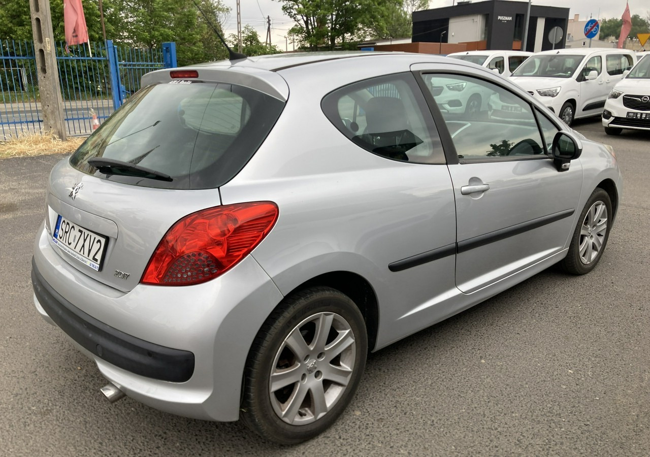 Peugeot 207 Peugeot 207 1.6HDI-16V Klima 2007 - Osobní auto: obrázek 3 Peugeot 207 Peugeot 207 1.6HDI-16V Klima 2007 - Osobní auto: obrázek 3