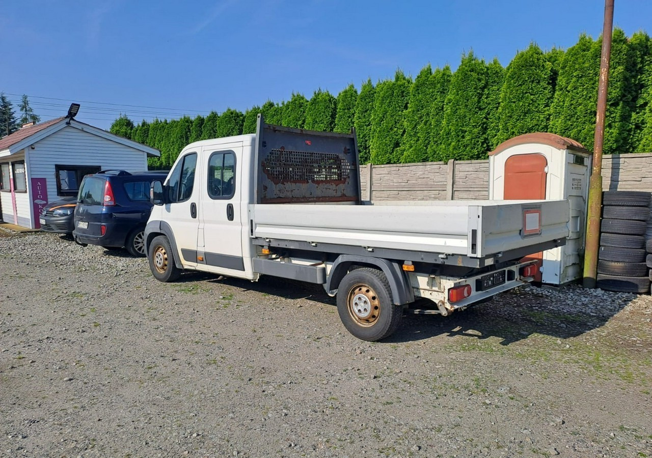 Peugeot Boxer Peugeot Boxer 2.0-130KM klima dokka Brygadówka doka 122tkm 2017 - Dodávka valník: obrázek 4 Peugeot Boxer Peugeot Boxer 2.0-130KM klima dokka Brygadówka doka 122tkm 2017 - Dodávka valník: obrázek 4