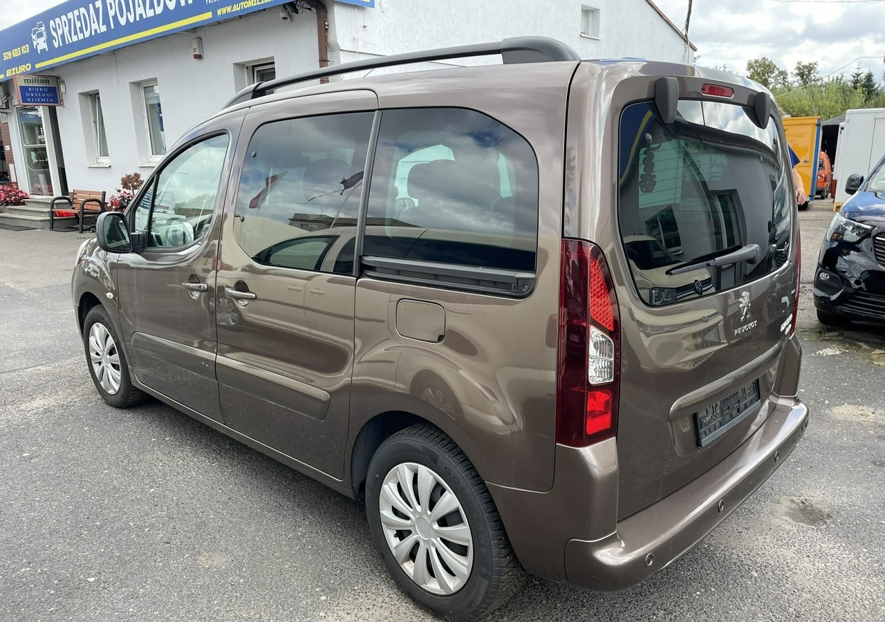 Peugeot Partner II Peugeot Partner Tepee 100 Family Model 2013 - Kombi: obrázek 4 Peugeot Partner II Peugeot Partner Tepee 100 Family Model 2013 - Kombi: obrázek 4