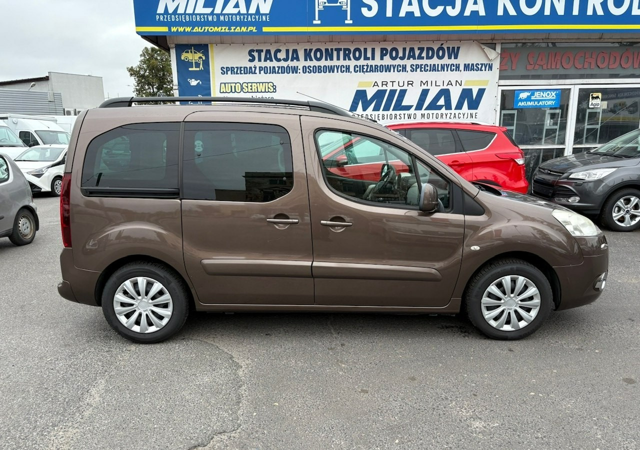 Peugeot Partner II Peugeot Partner Tepee 100 Family Model 2013 - Kombi: obrázek 2 Peugeot Partner II Peugeot Partner Tepee 100 Family Model 2013 - Kombi: obrázek 2