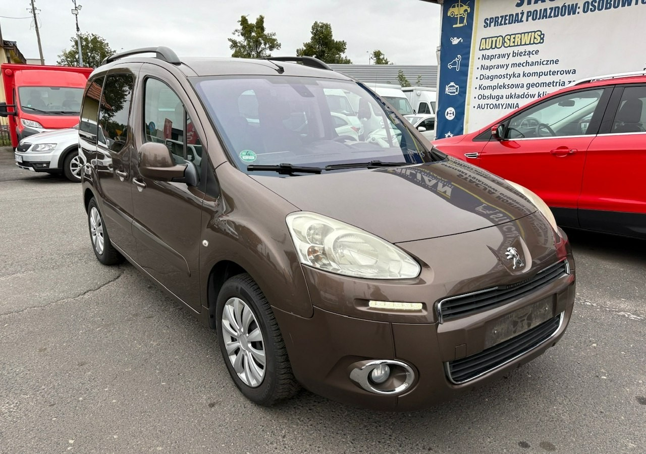 Peugeot Partner II Peugeot Partner Tepee 100 Family Model 2013 - Kombi: obrázek 1 Peugeot Partner II Peugeot Partner Tepee 100 Family Model 2013 - Kombi: obrázek 1