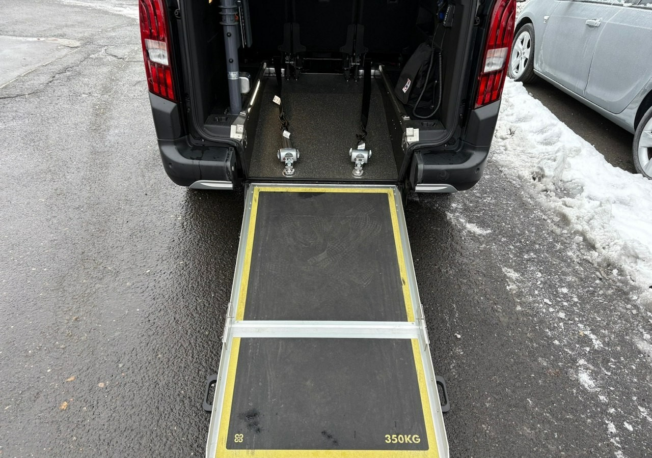 Peugeot Rifter Rifter Long 1,5HDI Automat dla Niepełnosprawnych Inwalida Rampa PFRO - Kombi: obrázek 4 Peugeot Rifter Rifter Long 1,5HDI Automat dla Niepełnosprawnych Inwalida Rampa PFRO - Kombi: obrázek 4