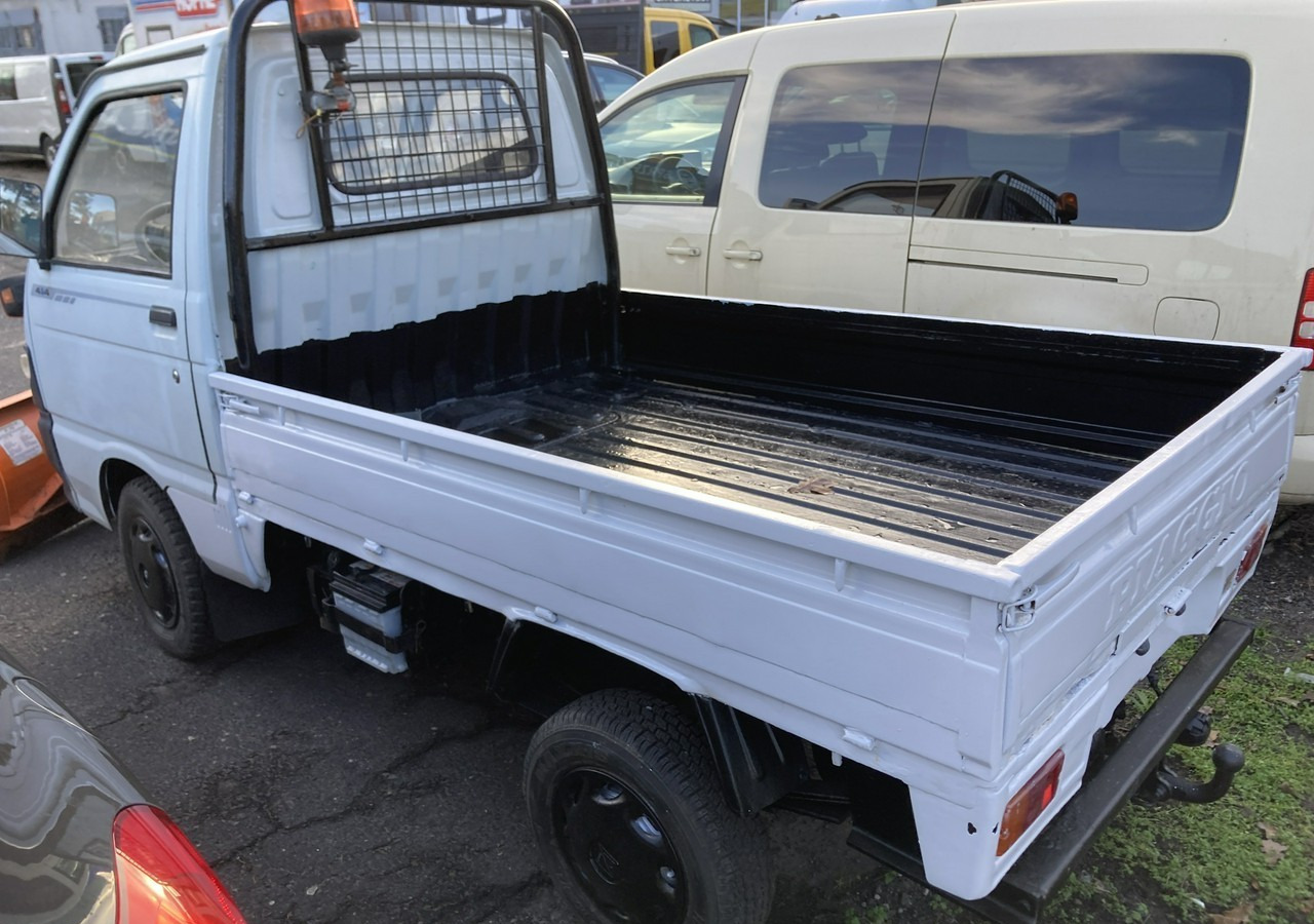 Piaggio Piaggio Porter 4X4 Skrzynia odśnieżarka Pług 2011 - Vozidlo pro zimní údržbu: obrázek 5 Piaggio Piaggio Porter 4X4 Skrzynia odśnieżarka Pług 2011 - Vozidlo pro zimní údržbu: obrázek 5