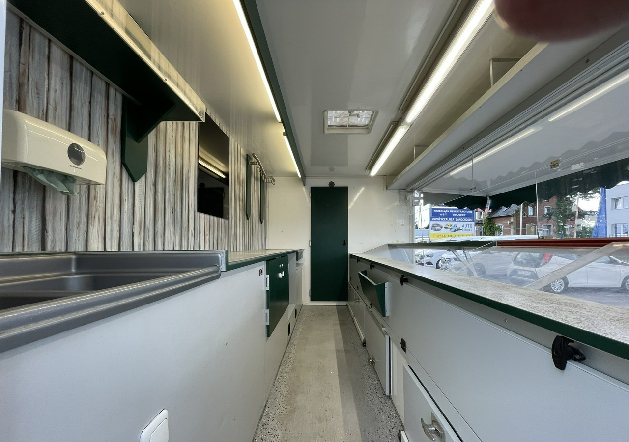 Renault Master Autosklep Gastronomiczny Food Truck Foodtruck sklep W-zasil 2015 - Pojízdná prodejna: obrázek 2 Renault Master Autosklep Gastronomiczny Food Truck Foodtruck sklep W-zasil 2015 - Pojízdná prodejna: obrázek 2