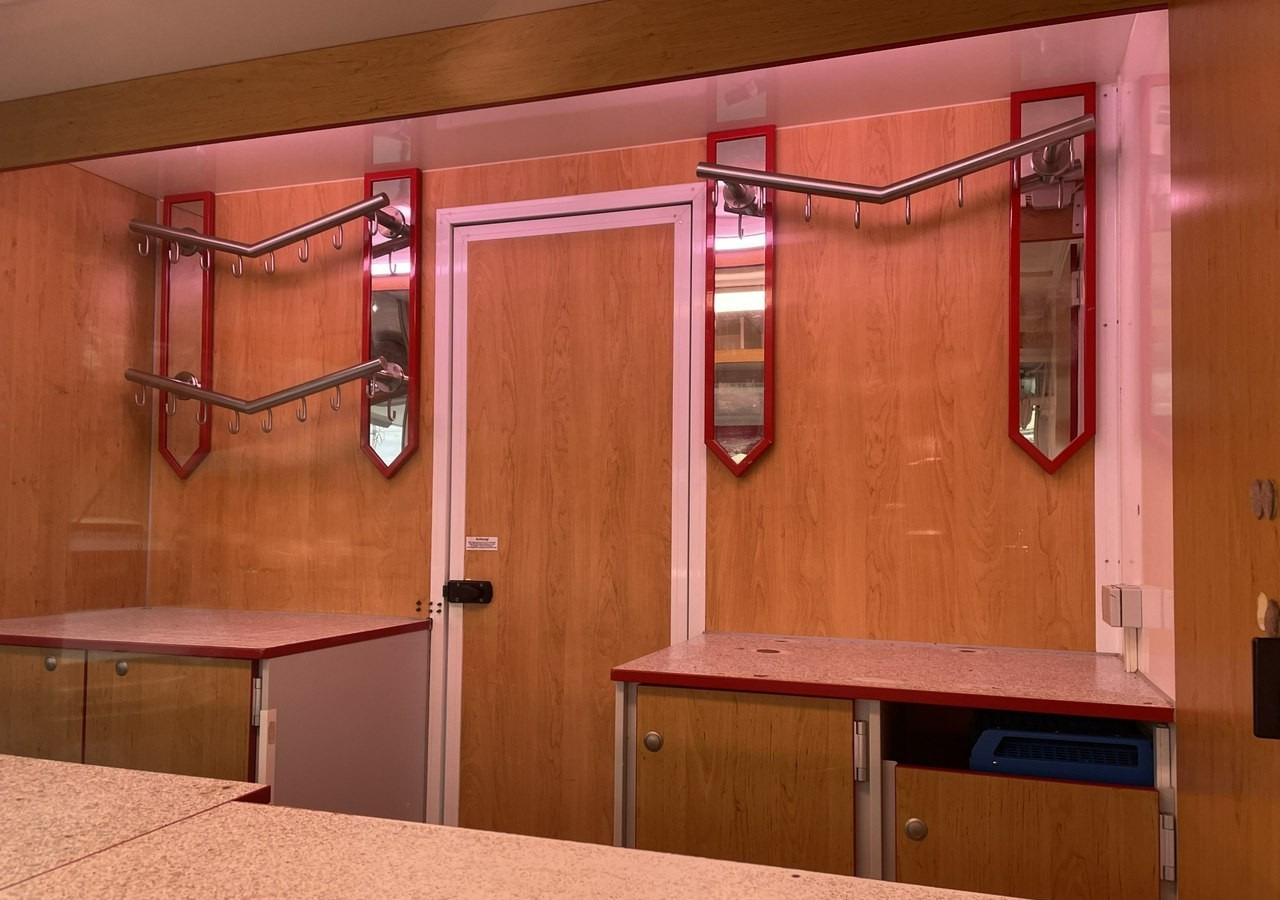 Renault Master Autosklep Wędli Gastronomiczny Food Truck Foodtruck sklep W-zasil 20 - Pojízdná prodejna: obrázek 4 Renault Master Autosklep Wędli Gastronomiczny Food Truck Foodtruck sklep W-zasil 20 - Pojízdná prodejna: obrázek 4