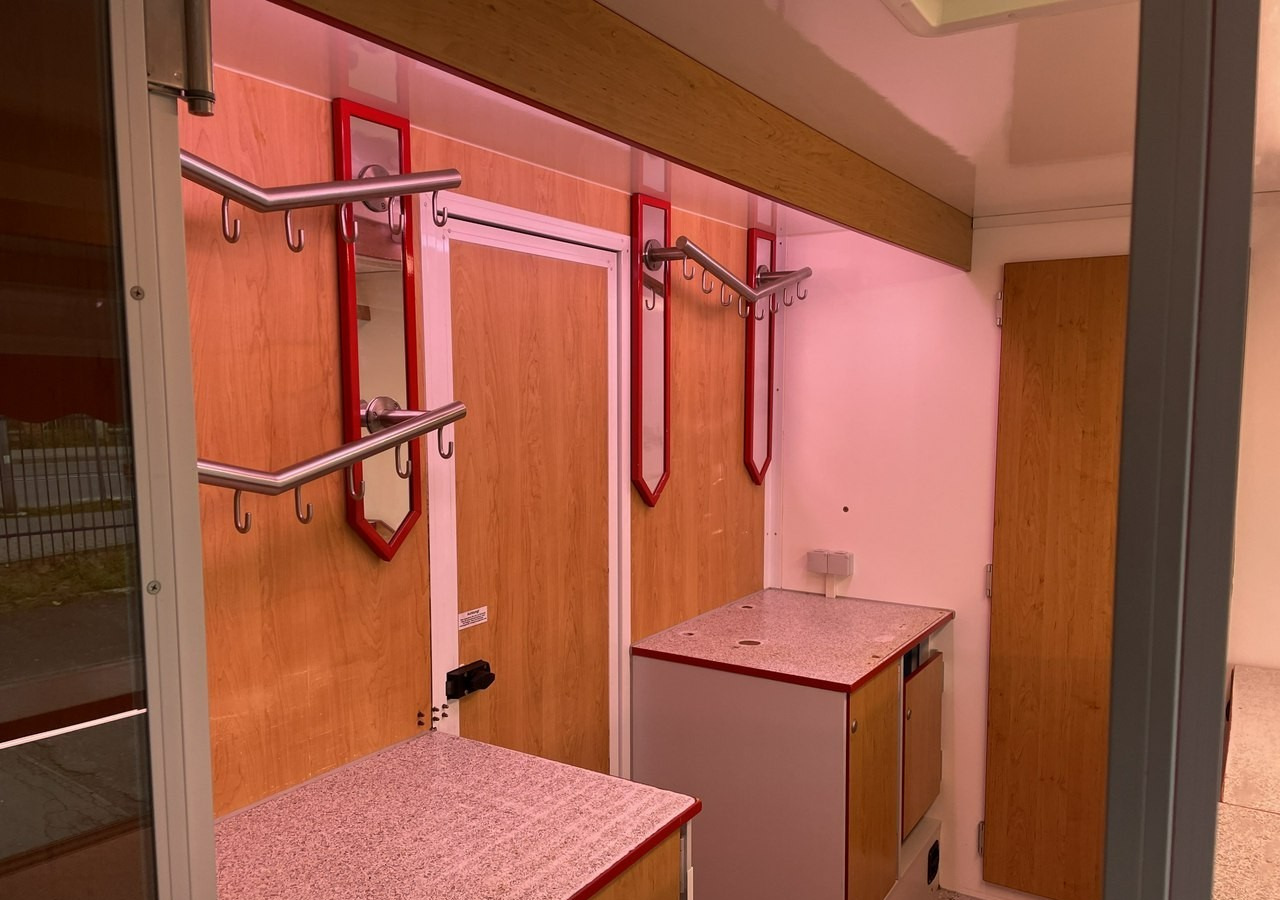 Renault Master Autosklep Wędli Gastronomiczny Food Truck Foodtruck sklep W-zasil 20 - Pojízdná prodejna: obrázek 5 Renault Master Autosklep Wędli Gastronomiczny Food Truck Foodtruck sklep W-zasil 20 - Pojízdná prodejna: obrázek 5